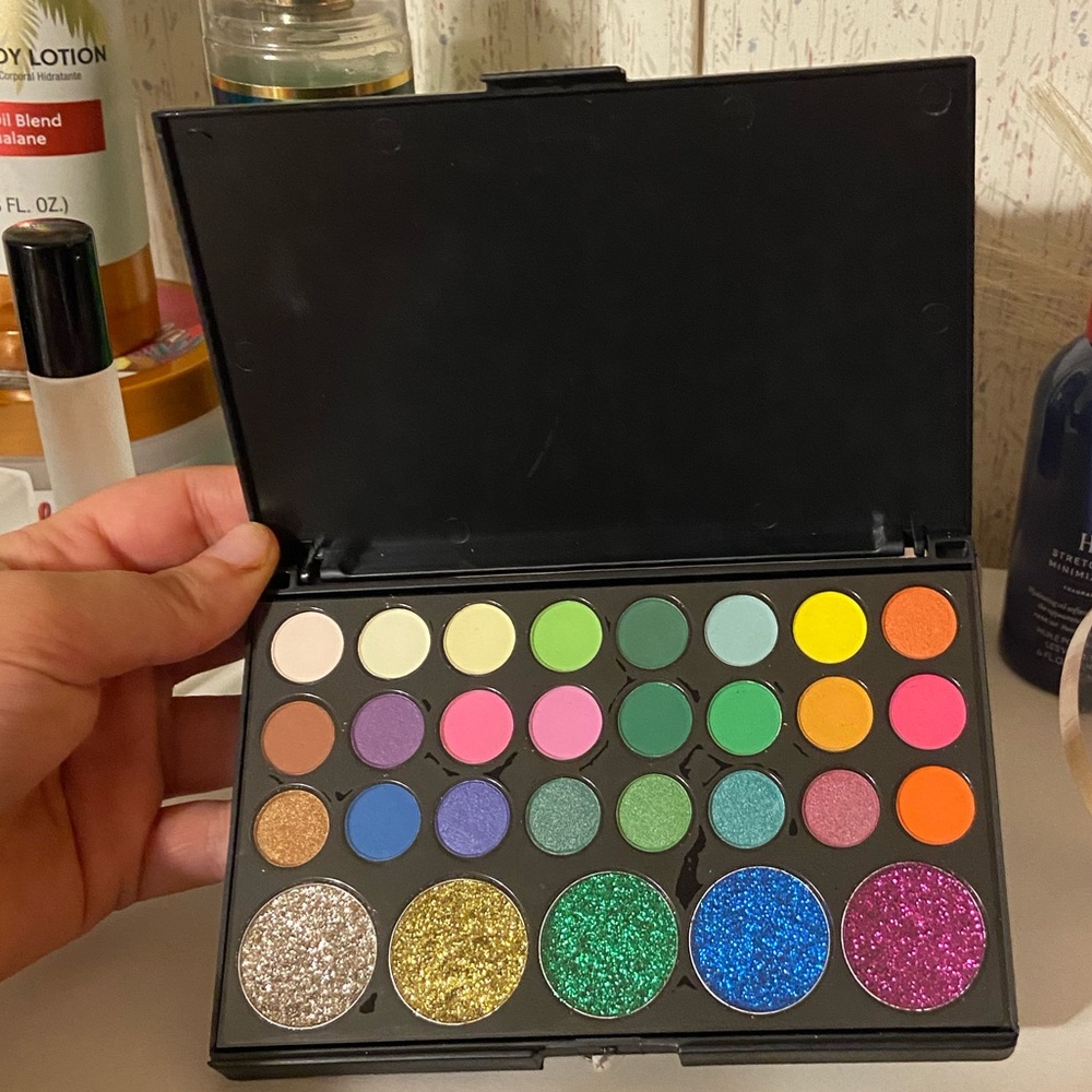 POPFEEL Eyeshadow Palette 💋